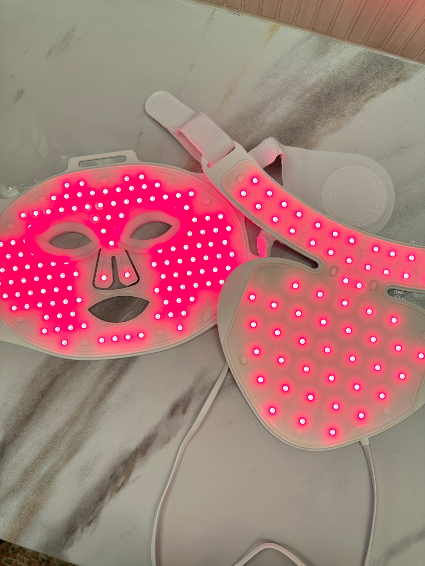 The Glow Mask - LIV Skin LED Light Therapy